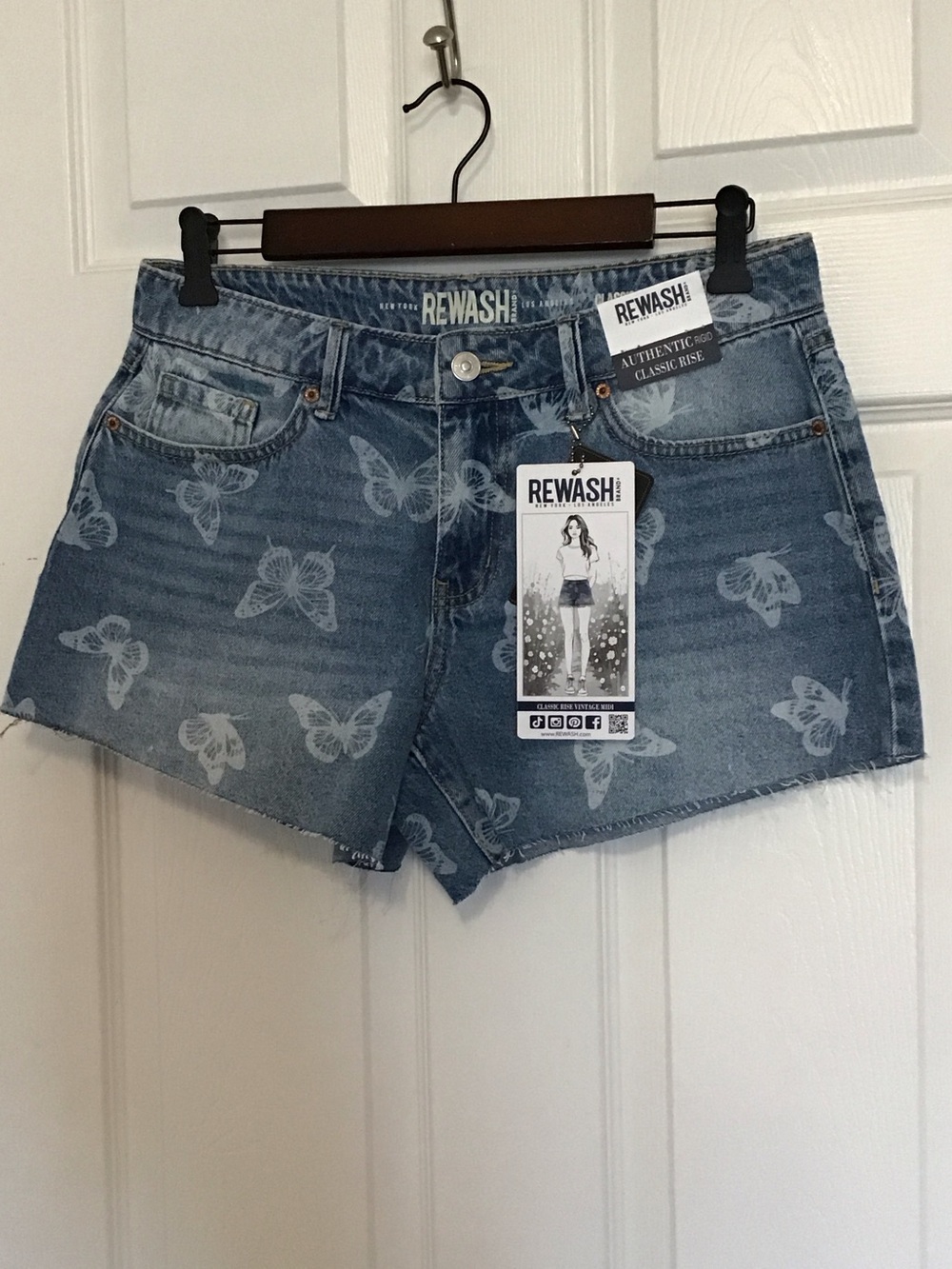 Rewash Light Blue Butterfly Print Denim Shorts Size 7/28 NWT